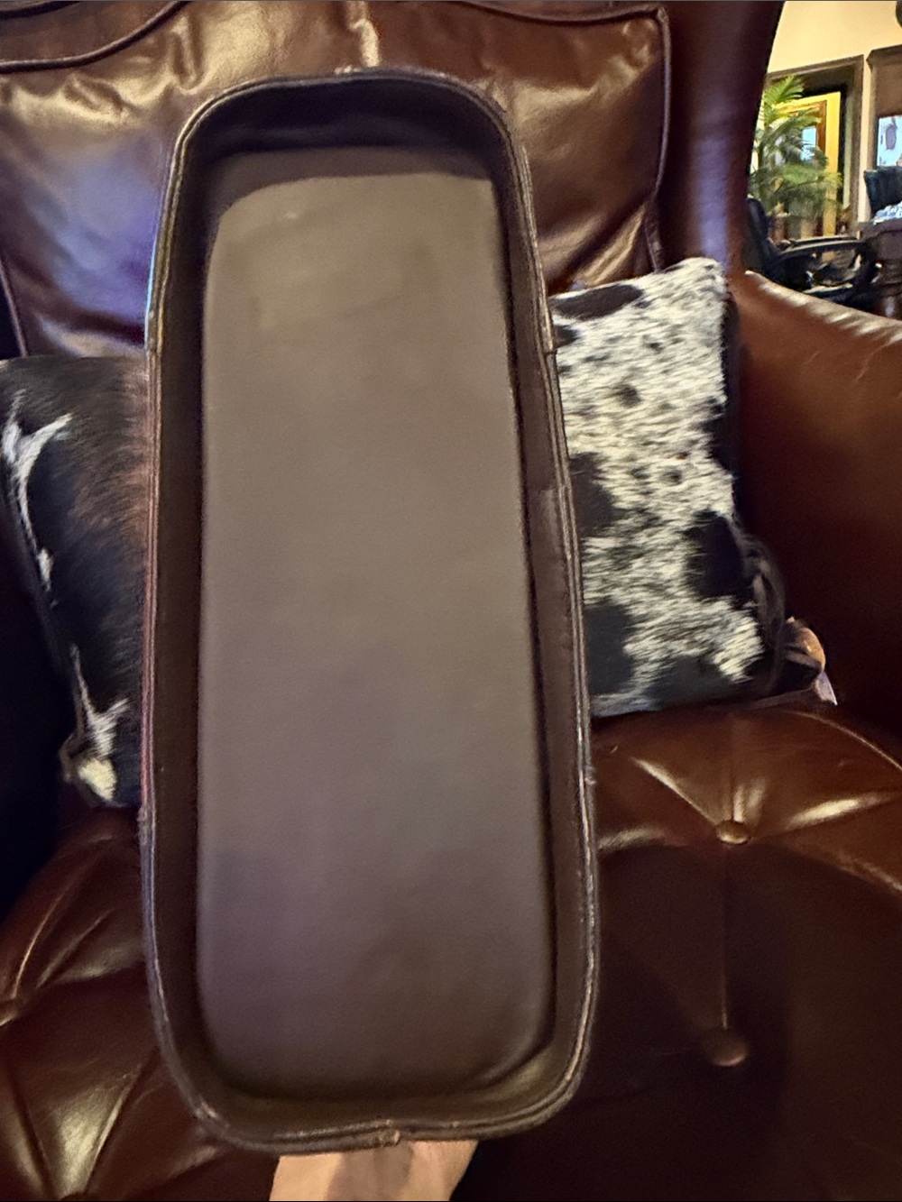 American West Two-Tone Brown Leather Shoulder Bag with Embossed Monograms BEAUTY - Picture 6 of 9